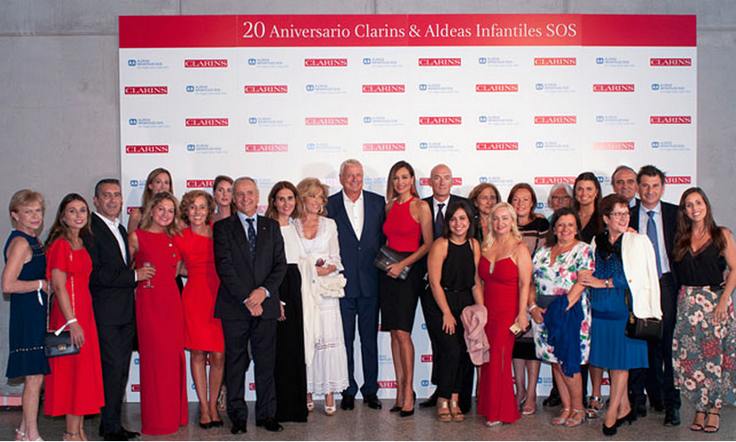 Clarins España celebra 20 años de colaboración con Aldeas Infantiles SOS (1998-2018)