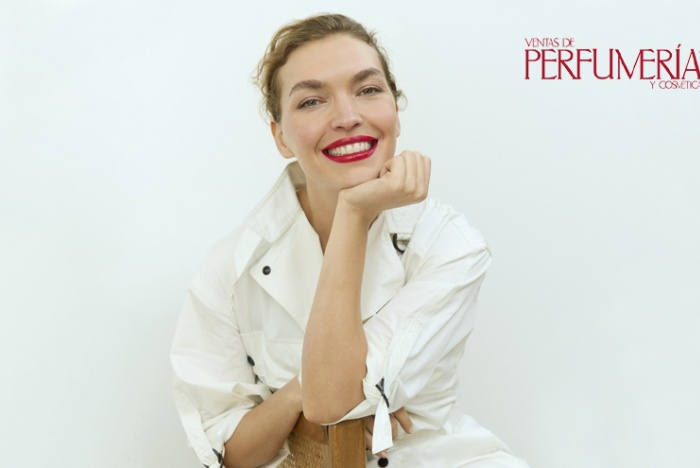 Clarins × Arizona Muse