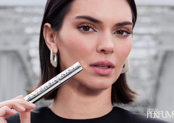L’Oréal Paris amplía su oferta de maquillaje de ojos con la nueva máscara Extensionist