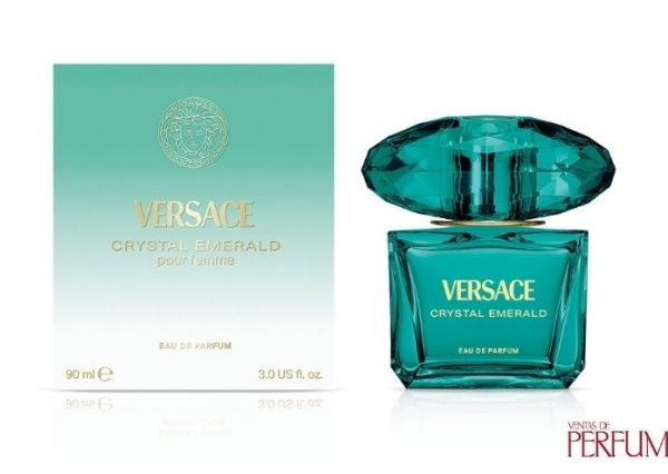 Versace lanza Crystal Emerald, su nueva fragancia floral almizclada