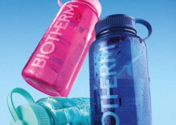 Biotherm lanza The Drops, una rutina de cuidado facial y corporal en miniatura diseñada para la vida en movimiento