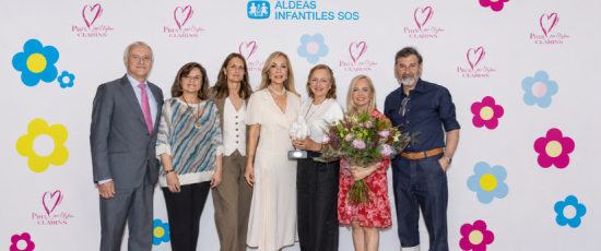 Clarins reconoce la labor solidaria de Susana Cañas Rey con el Premio Clarins por la Infancia 2026