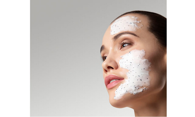 Renewing Mask, la mascarilla con carbón activo de Júlia