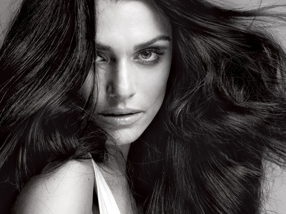 Rachel Weisz es la nueva embajadora de L’Oréal Paris