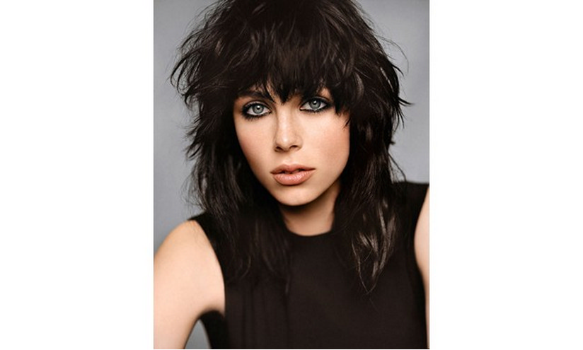 Edie Campbell es la nueva imagen de Black Opium de Yves Saint Laurent