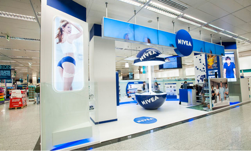 Nivea inaugura su nueva Nivea Store en dos centros Hipercor de Madrid